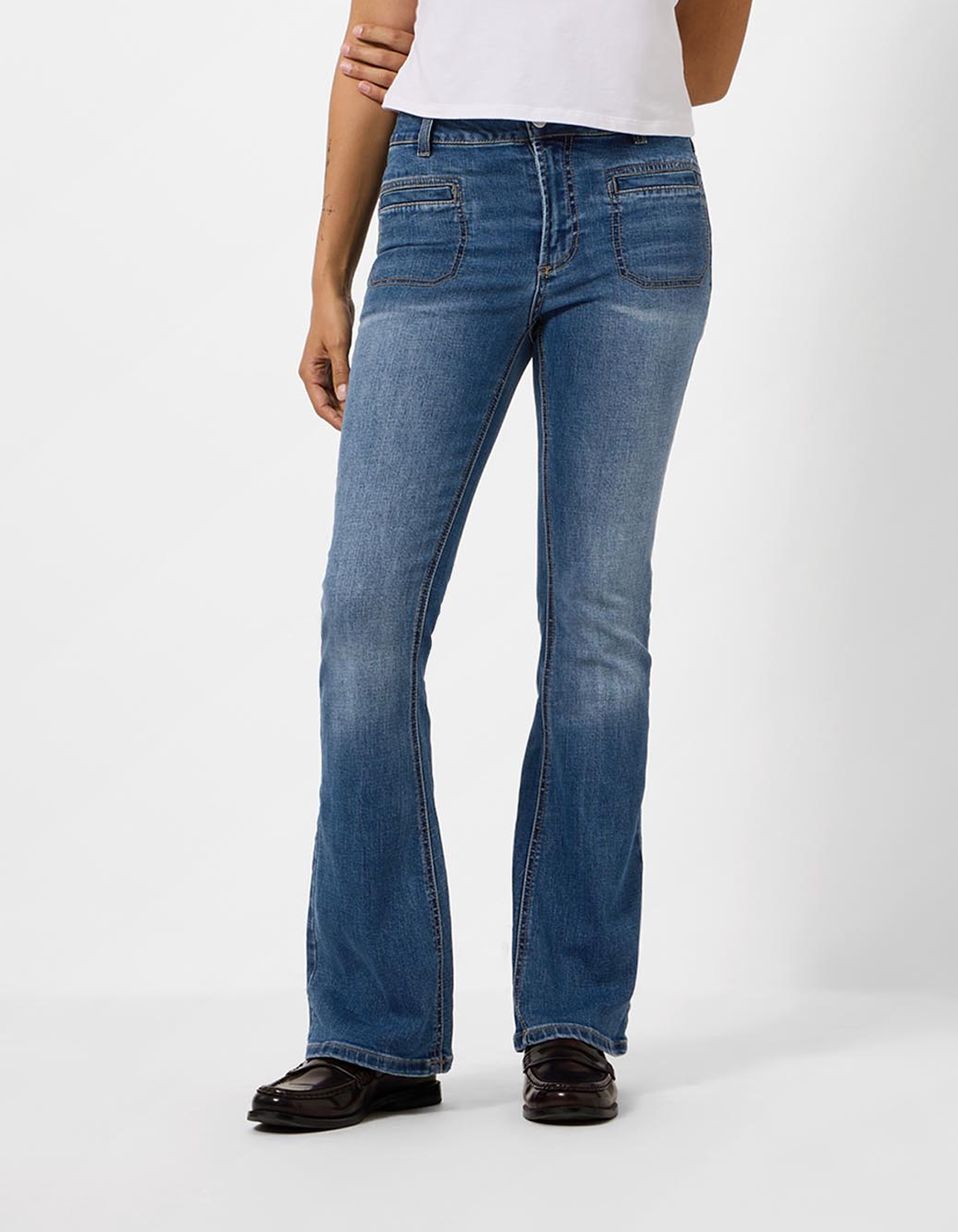 Bootcut Jeanshose ausgestelltes Bein